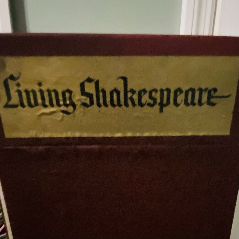 Living Shakespeare Vintage 5 Records And Scripts Vinyl with Box